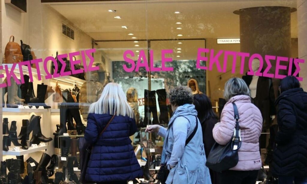 Ελπίδες για άνοδο του τζίρου την περίοδο των εκπτώσεων