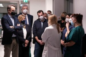 Μητσοτάκης: «Θα είμαστε από τις πρώτες ευρωπαϊκές χώρες που θα τα παραλάβει τα νέα φάρμακα»