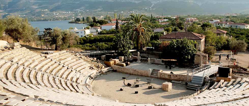 Guardian: Τα “αναστημένα” θέατρα που ξαναζωντανεύουν την Αρχαία Ελλάδα