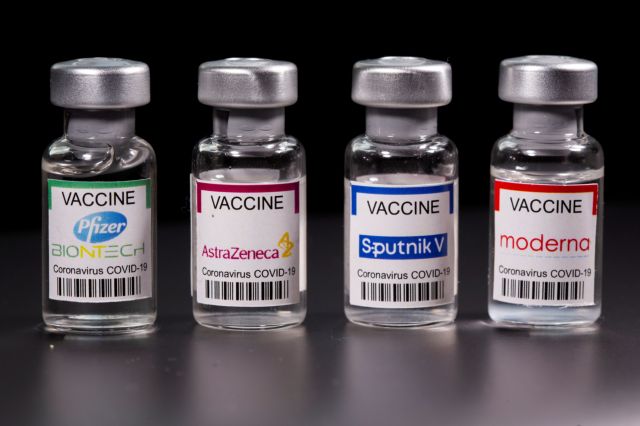 Nocebo: Το φαινόμενο που μπορεί να εξηγεί τις παρενέργειες των εμβολίων κατά της Covid-19