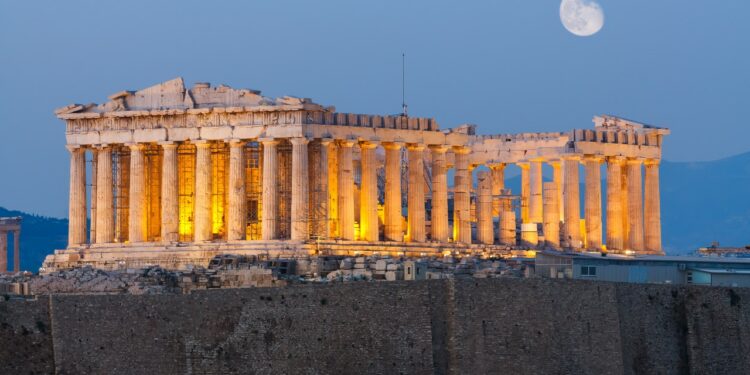 Fitch: Οι προβλέψεις για την Ελλάδα και τα μηνύματα προς την κυβέρνηση