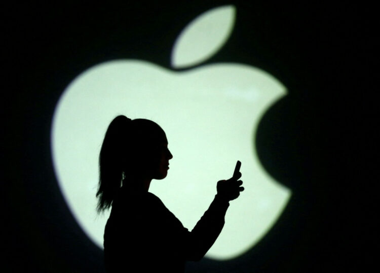 Apple: Κατηγορούμενη ξανά για καταστολή του ανταγωνισμού
