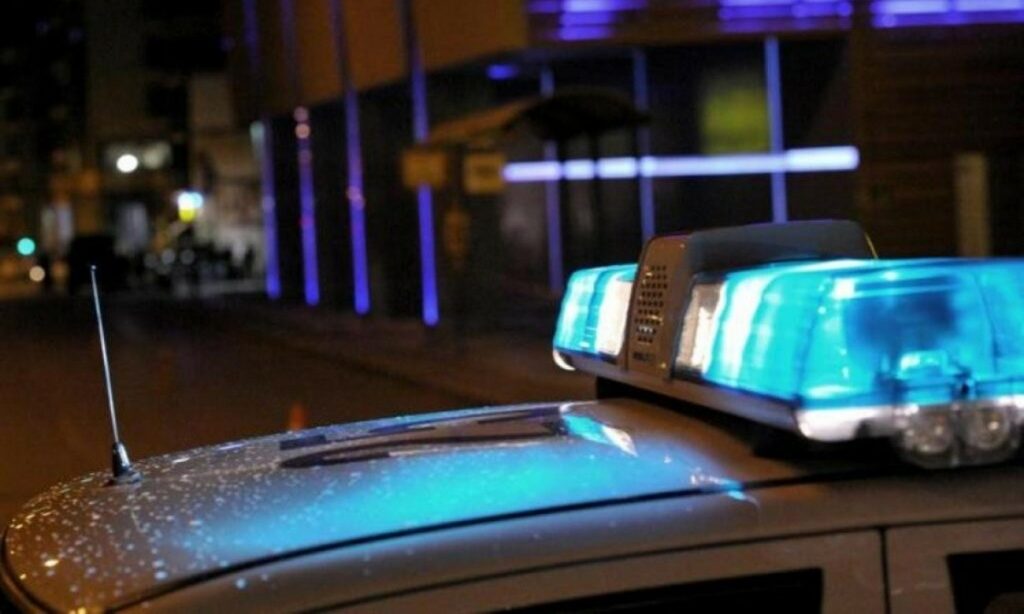 Πτώμα τυλιγμένο σε κουβέρτα βρέθηκε στο Μενίδι