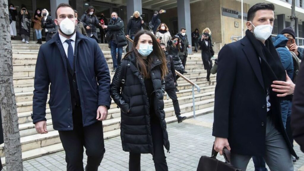 Έκρηξη με γκαζάκια στο γραφείο του δικηγόρου που κατήγγειλε για απειλές η Γεωργία Μπίκα