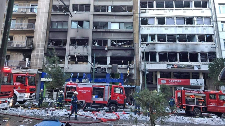 Ισχυρή έκρηξη σε κτίριο στη λεωφόρο Συγγρού - Δύο τραυματίες