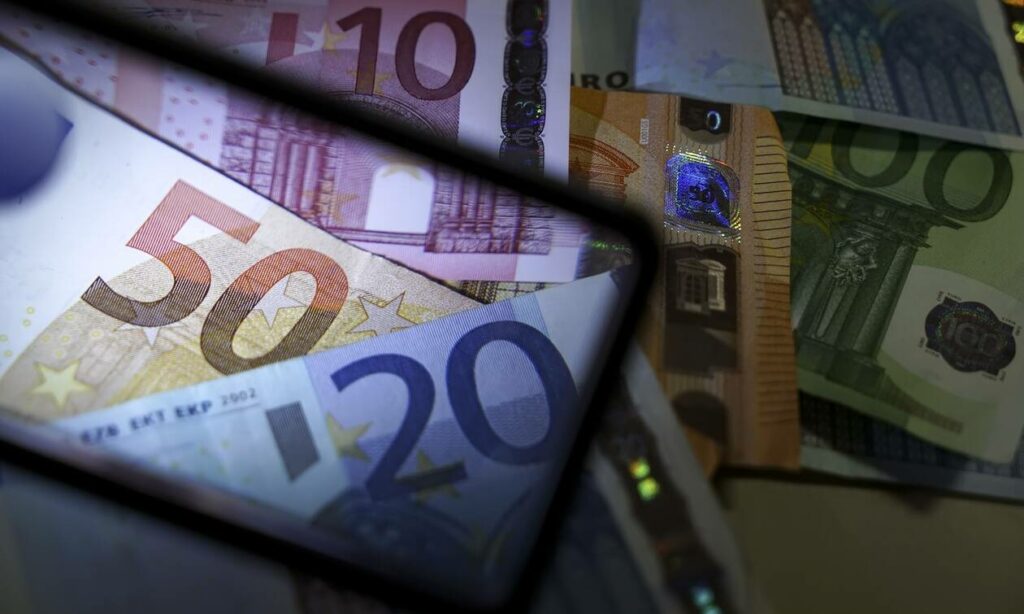 Άνοδος στις αποδόσεις των ομολόγων