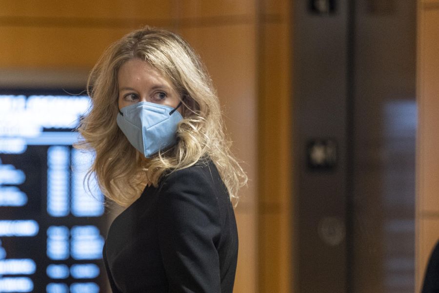 Σκάνδαλο Theranos: Ένοχη η Ελίζαμπεθ Χολμς για απάτη