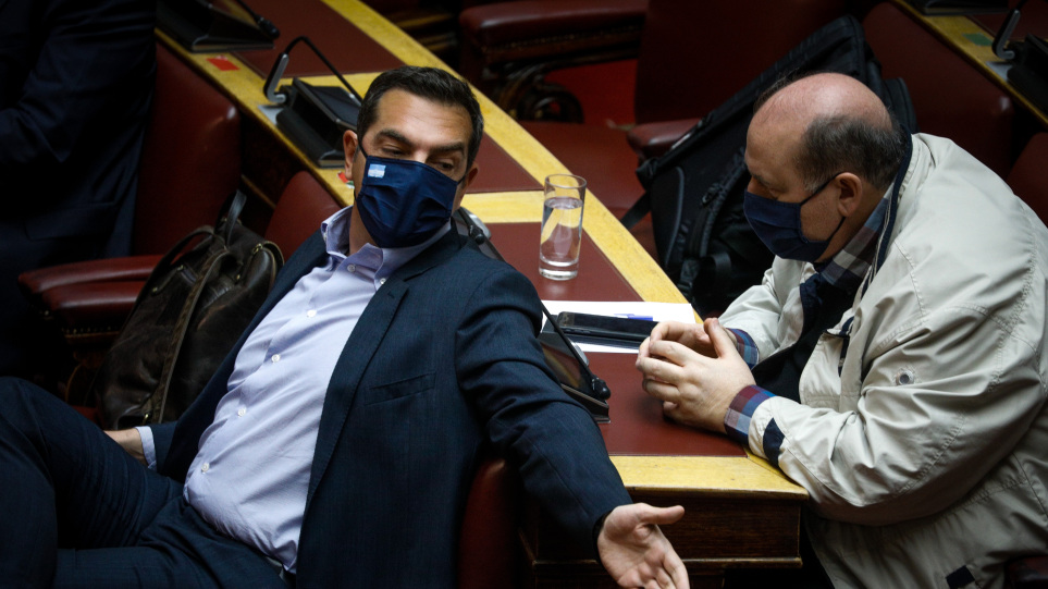 Οχι Φίλη στην πρόταση Τσίπρα: Θα οδηγήσει σε αρχηγικό κόμμα