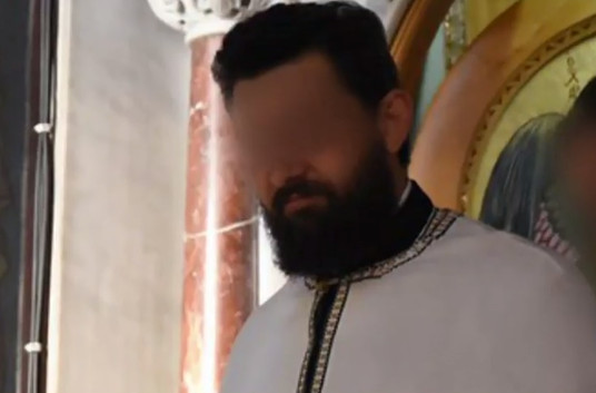 Βιασμός ανήλικης από ιερέα: Με ρωτούσε ποια στάση μου αρέσει