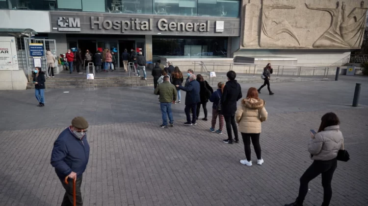 Ισπανία: Προτείνει να αντιμετωπιστεί ο κορωνοϊός ως ενδημική ασθένεια