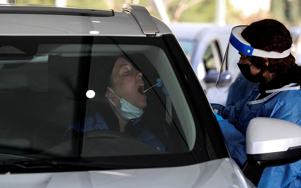 Ισραήλ: PCR μόνο για άτομα άνω των 60 ετών