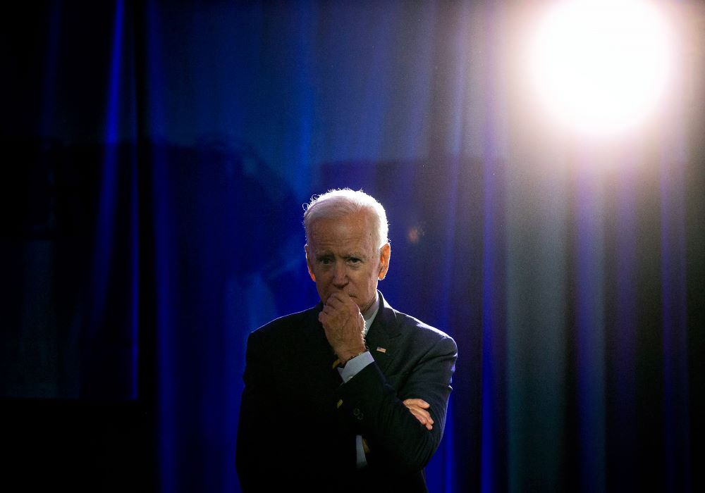 joe-biden-peftei-i-domotikotita-tou