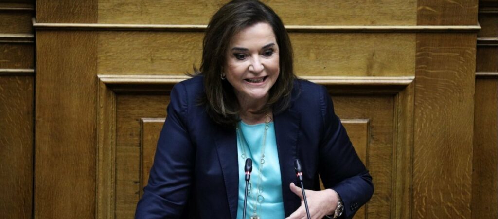 Ντόρα Μπακογιάννη σε Σκουρλέτη: «Μην ξύνεστε στην γκλίτσα του τσοπάνη»