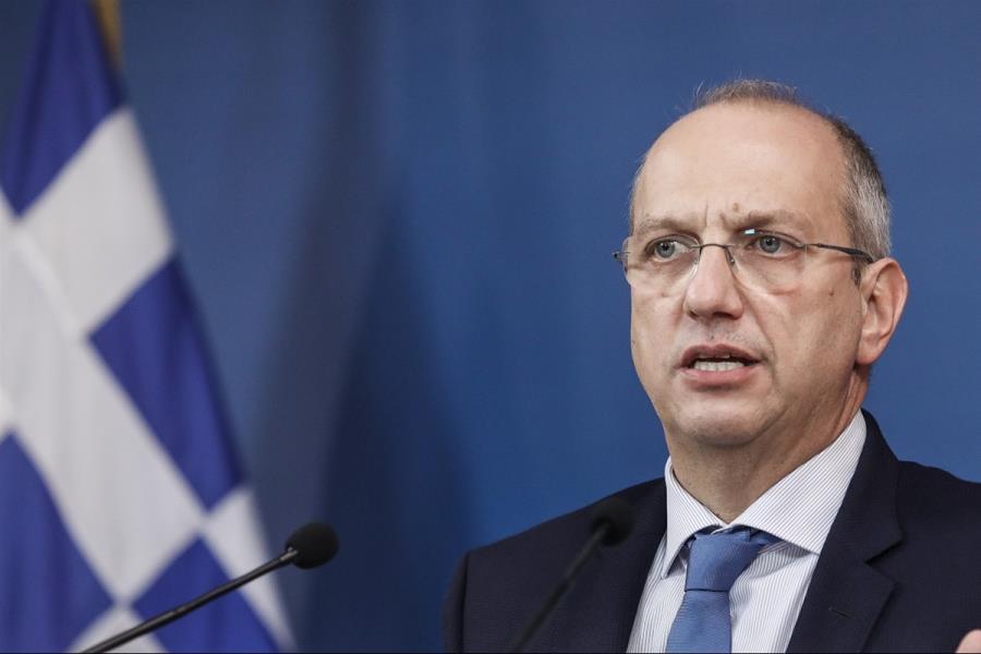 Οικονόμου: Καμία παράταση για τα πρόστιμα στους ανεμβολίαστους
