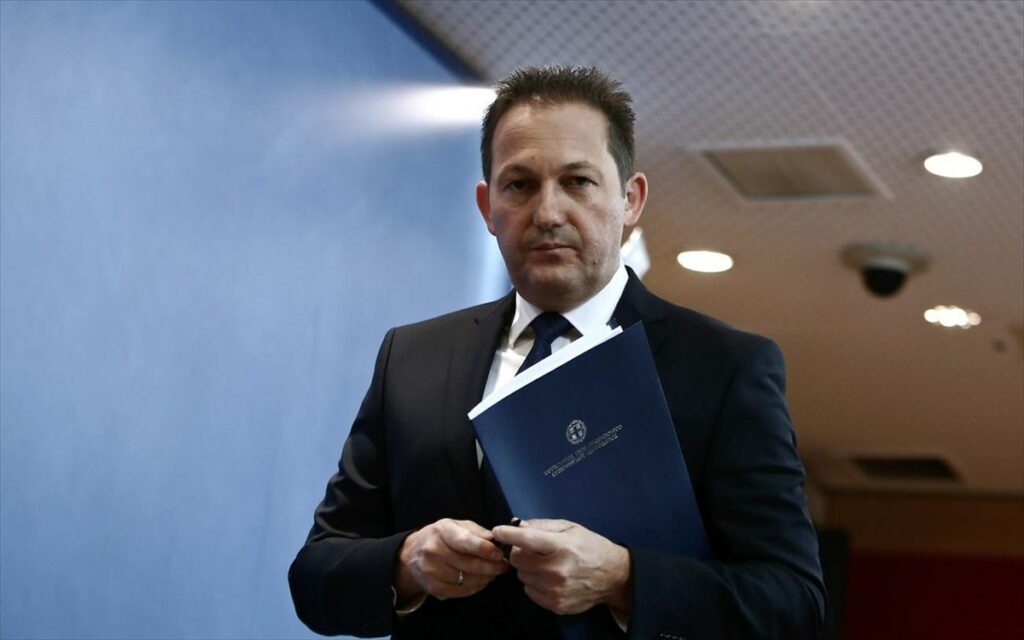 Ο Στέλιος Πέτσας προκαλεί ή κοροιδεύει: Ανεβασμένο το επίπεδο της Πολιτικής Προστασίας