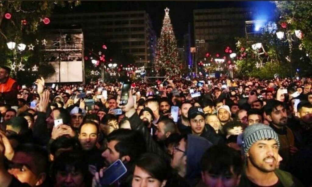 Οι Πακιστανοί ζητούν συγγνώμη για το συνωστισμό στο Σύνταγμα