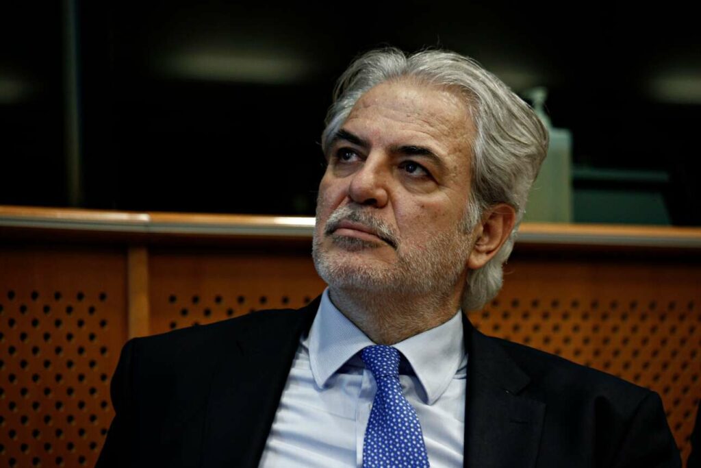 Ο «αδιάβαστος» Στυλιανίδης και η μεροληπτική αλλαγή της σύμβασης της Αττικής οδού!