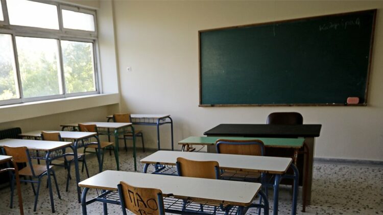 Ισπανία: Τα σχολεία ανοίγουν κανονικά στις 10 Ιανουαρίου, παρά την έξαρση της Όμικρον