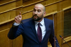 Τζανακόπουλος: Άμεσα εκλογές για να φύγει η επικίνδυνη για τη δημόσια υγεία και τα λαϊκά συμφέροντα κυβέρνηση