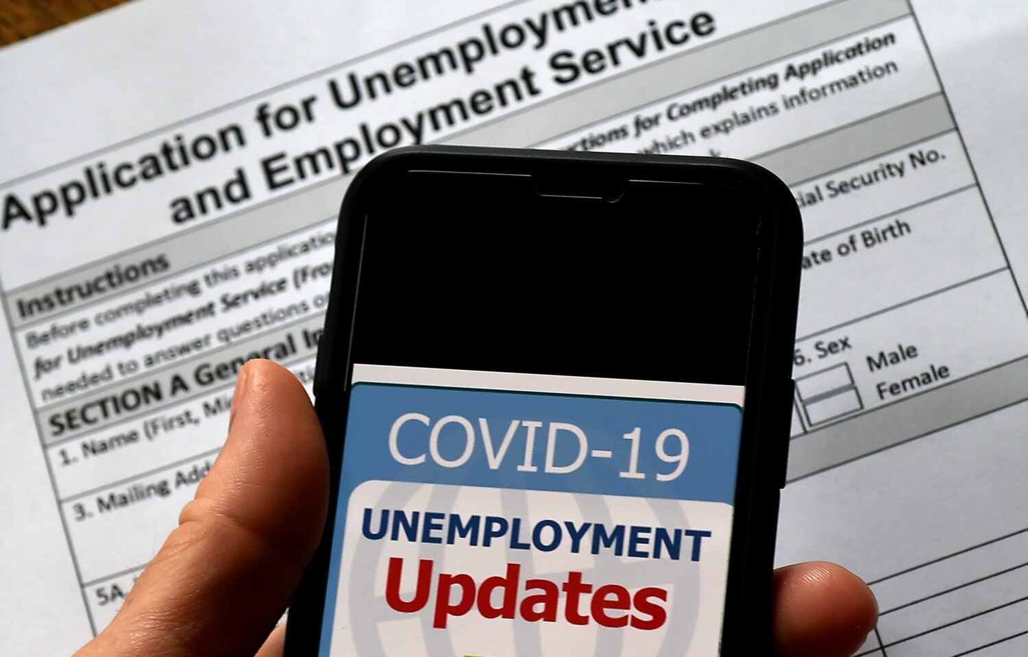 ΗΠΑ: Στις 230.000 αυξήθηκαν οι αιτήσεις επιδομάτων ανεργίας