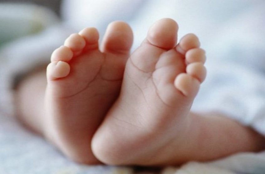 Νεκρό με εγκαύματα βρέφος στο Παίδων – Συνελήφθησαν μητέρα και γιαγιά