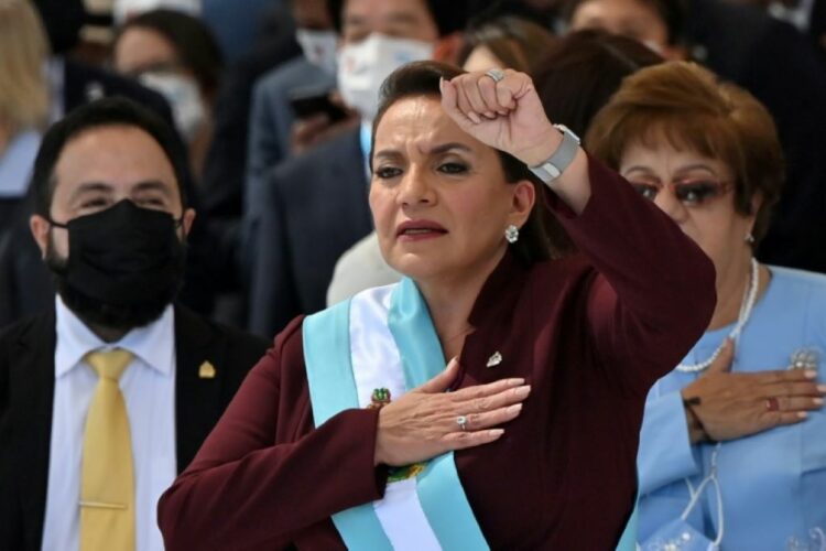 Ονδούρα: Η πρώτη γυναίκα Πρόεδρος της χώρας είναι γεγονός