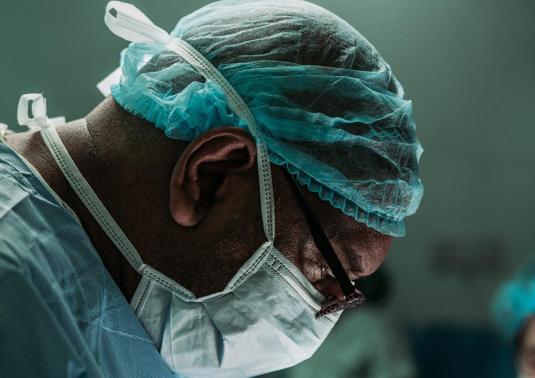 Χαλκίδα: Γιατρός διαγνώστηκε με κορωνοϊό, αλλά… παρέμεινε στη βάρδιά του