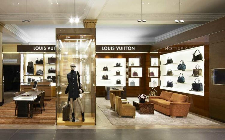 Ο πληθωρισμός φέρνει αυξήσεις και για τις Louis Vuitton