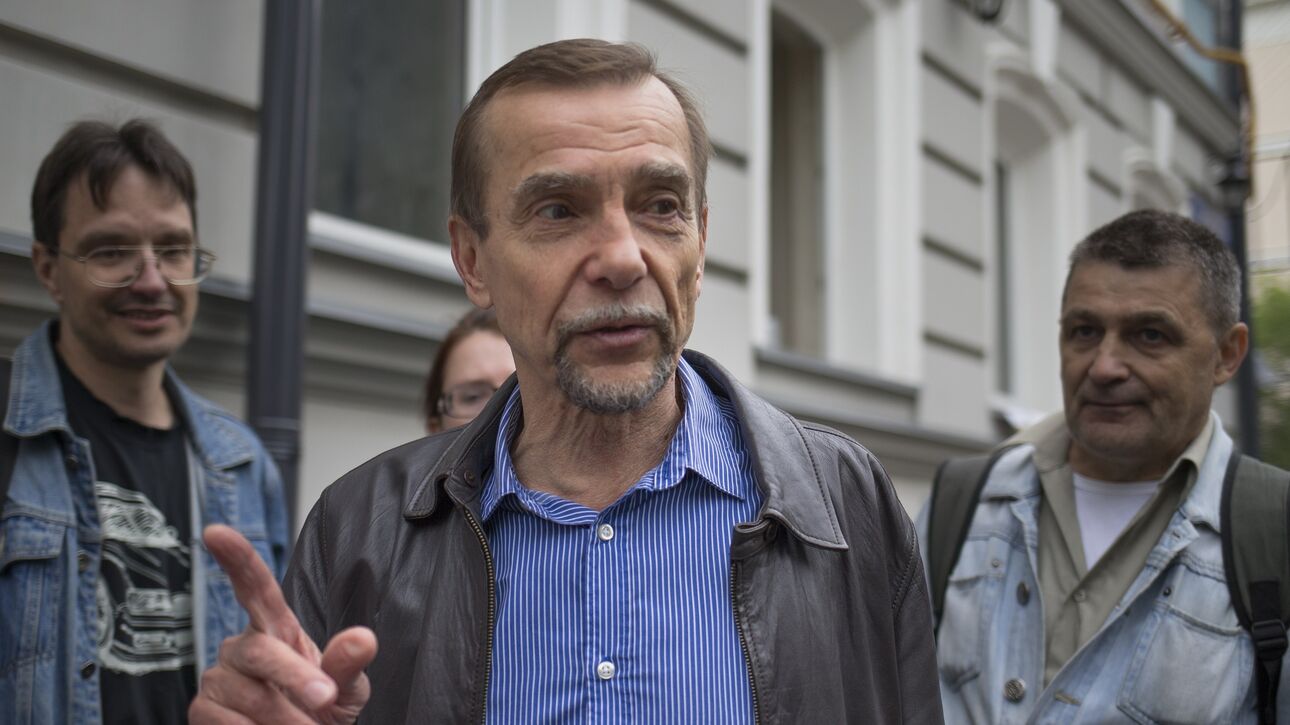 Συνελήφθη στην Μόσχα ο γνωστός ακτιβιστής για τα ανθρώπινα δικαιώματα Λεβ Πανομαριόφ