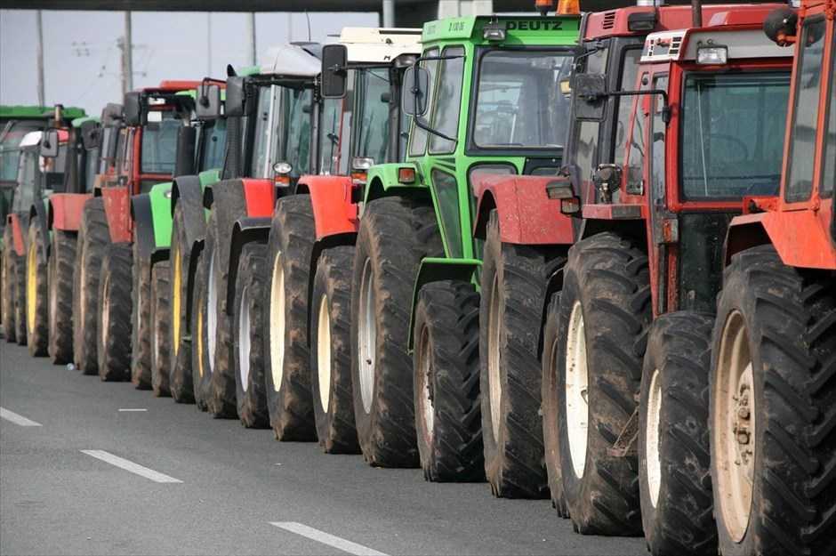 Νίκαια: Ο συμβολικός αποκλεισμός της Εθνικής Οδού από τους αγρότες