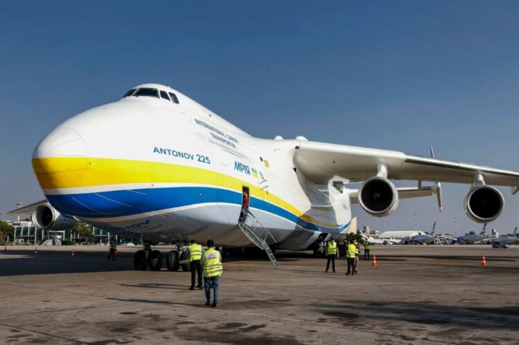 Ουκρανία: Καταστράφηκε το Antonov An-225, το μεγαλύτερο αεροσκάφος στον κόσμο