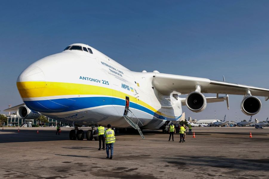 Ουκρανία: Καταστράφηκε το Antonov An-225, το μεγαλύτερο αεροσκάφος στον κόσμο