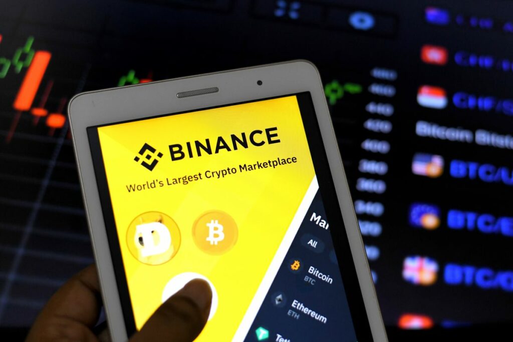 Το Binance επενδύει σε Forbes και... Κύπρο!