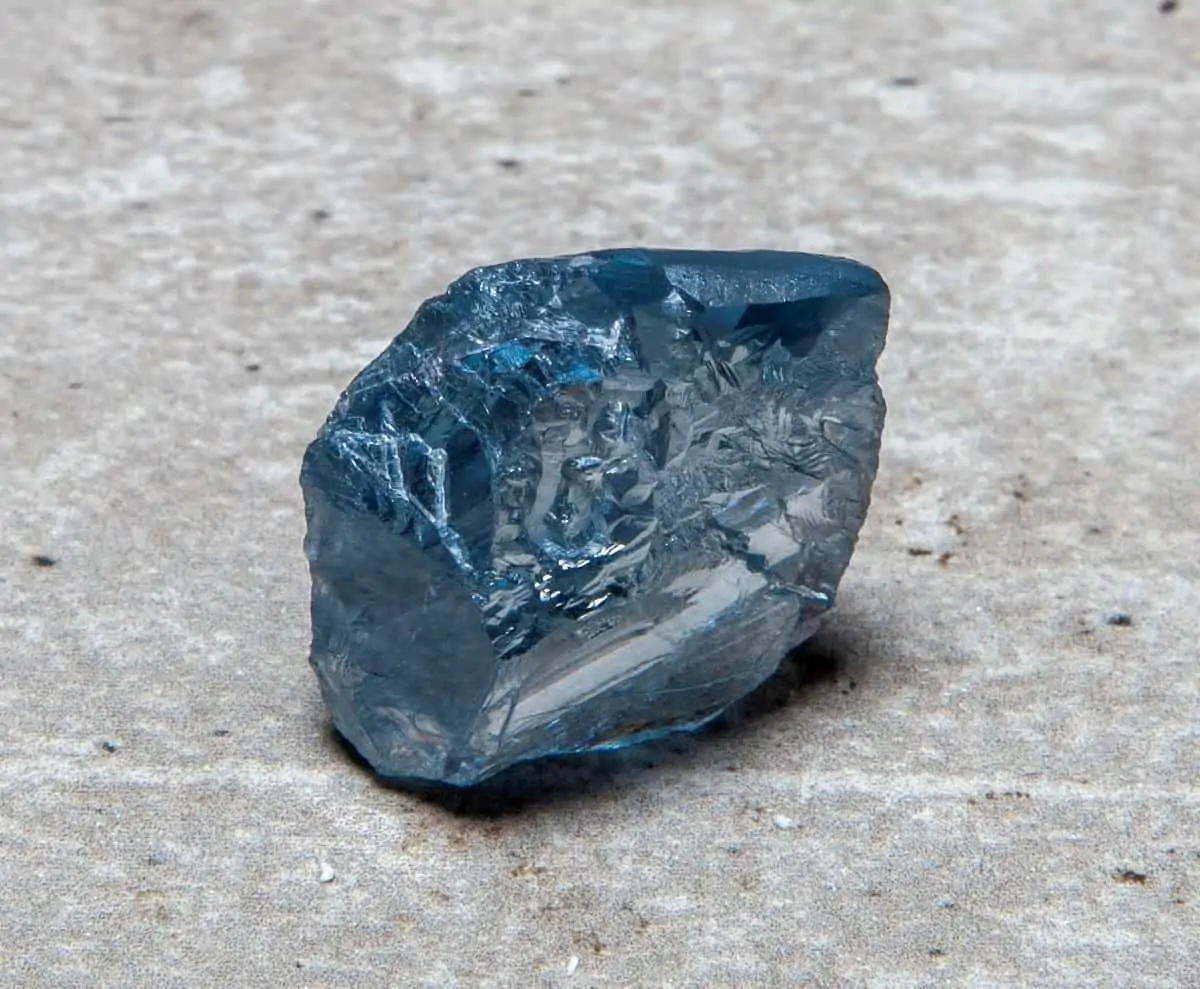 Το μεγαλύτερο και πολυτιμότερο μπλε διαμάντι βγαίνει στο σφυρί από τον οίκο Sotheby