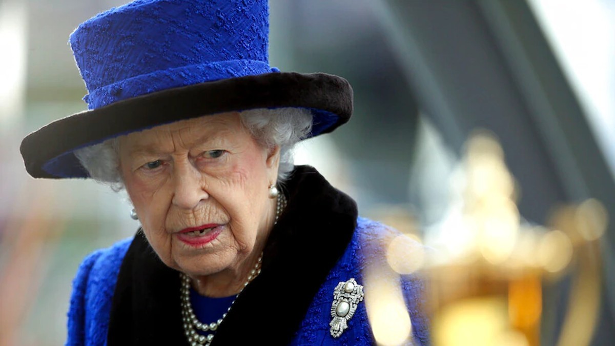 Βασίλισσα Ελισάβετ: Ακυρώνει τηλεδιασκέψεις