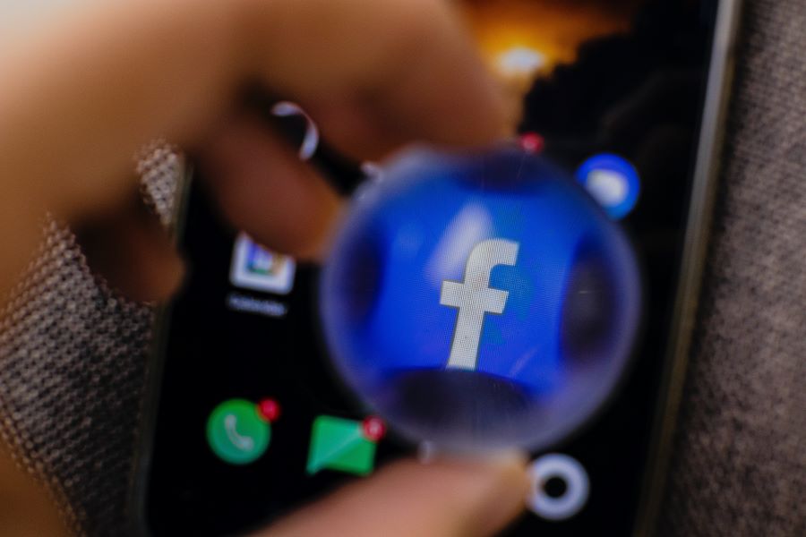 Facebook: Εξαγοράζει την ελληνική startup «Accusonus»