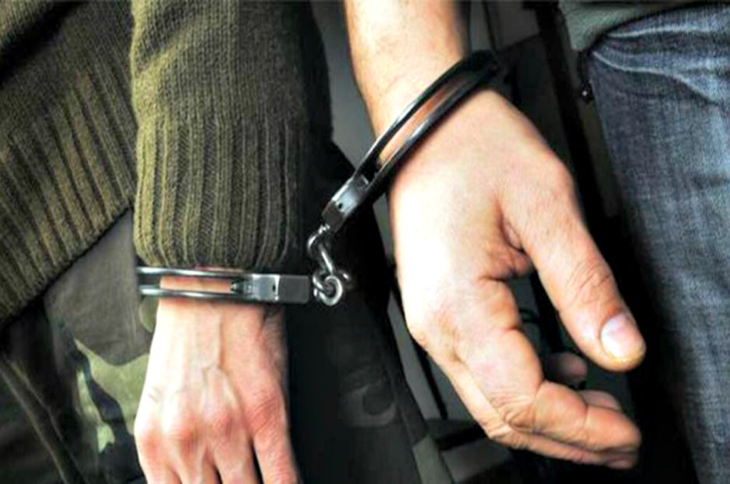 Φιλιατρά: Προφυλακίστηκαν η 19χρονη και ο σύντροφός της που εξέδιδαν τη 14χρονη αδελφή της