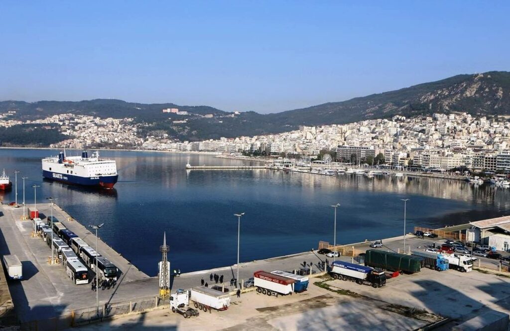 Σε σκάνδαλο εξελίσσεται ο διαγωνισμός για το λιμάνι Καβάλας