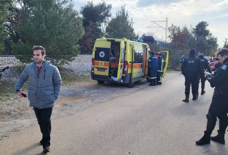 Κρυονέρι: Γυναίκα ξάπλωσε στις ράγες τρένου διαμελίστηκε (ΦΩΤΟ + vid)