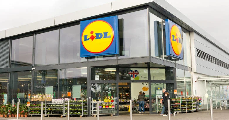 Lidl Ελλάς: Ανακοίνωση για την ηλικιωμένη που προσπάθησε να κλέψει τρόφιμα