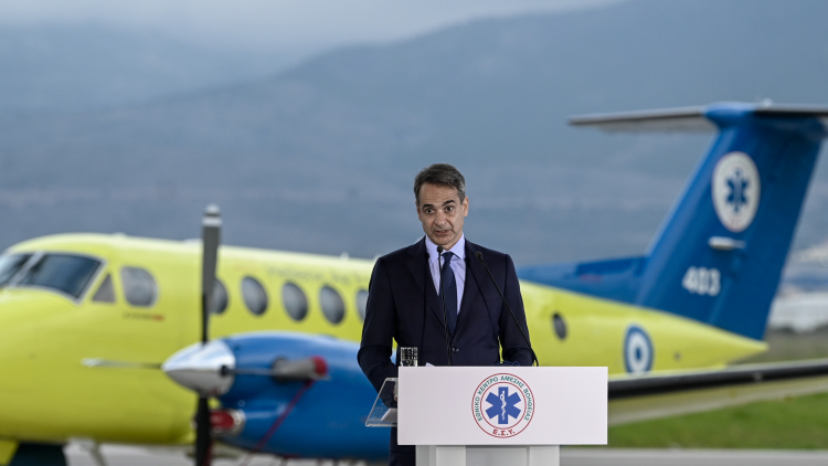 Μητσοτάκης- ΕΚΑΒ: Τιμούμε και σεβόμαστε τους μαχητές της πρώτης γραμμής