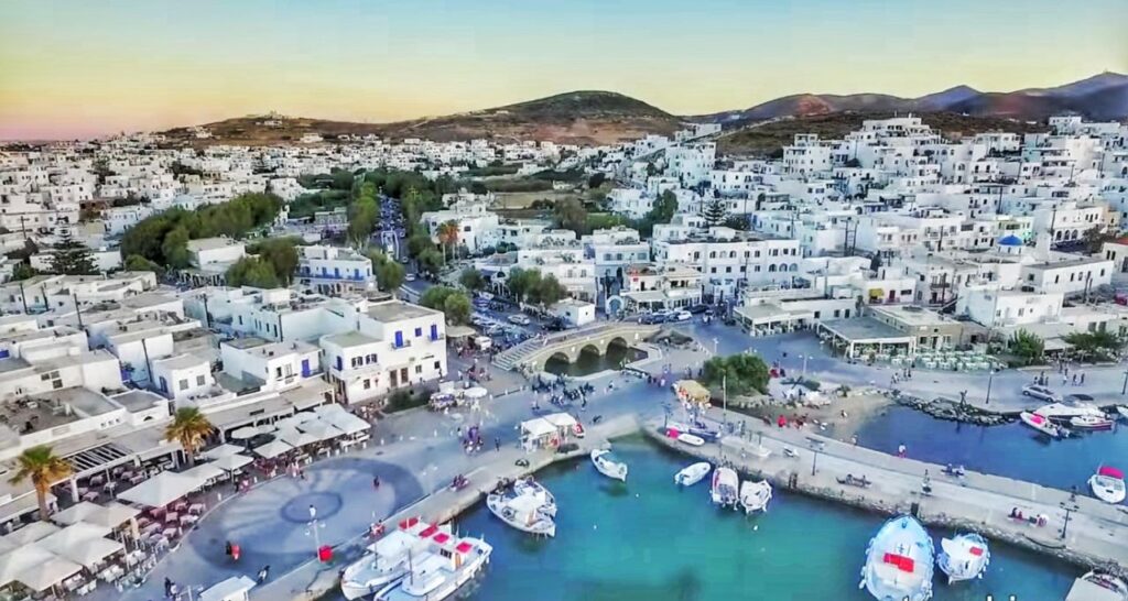Πάρος: Στους δημοφιλείς προορισμούς για πτήσεις με ιδιωτικά jets