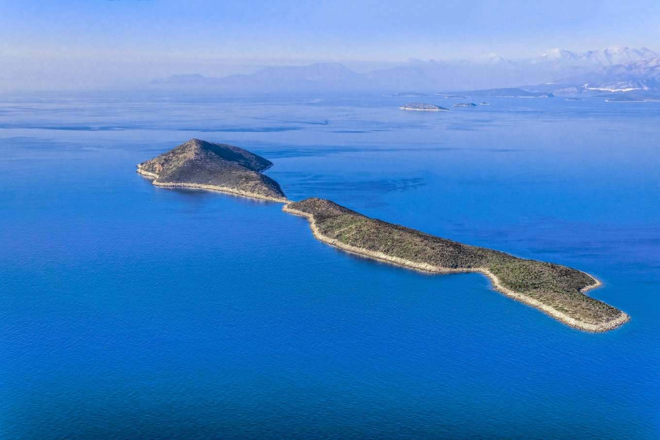 Κατασχεμένο ιδιωτικό νησί βγαίνει στο σφυρί μέσα στο καλοκαίρι στα 3.8 εκατ.