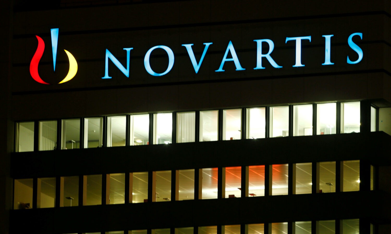 Νovartis: Παρέμβαση εισαγγελέα για Λοβέρδο και FBI - Αλλοιώθηκε το έγγραφο;