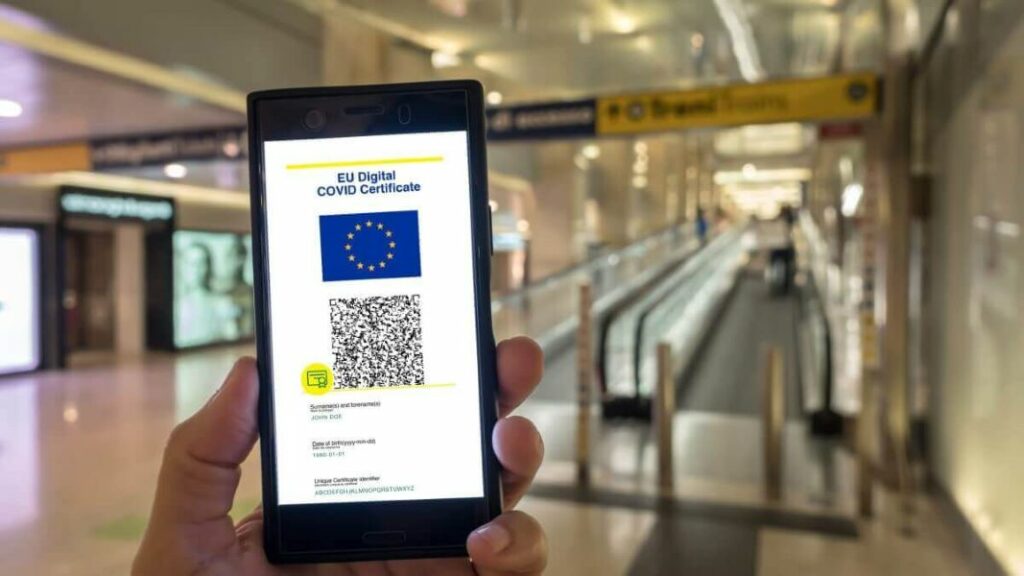 Η Κομισιόν προτείνει παράταση του πιστοποιητικού Covid μέχρι τον Ιούνιο του 2023