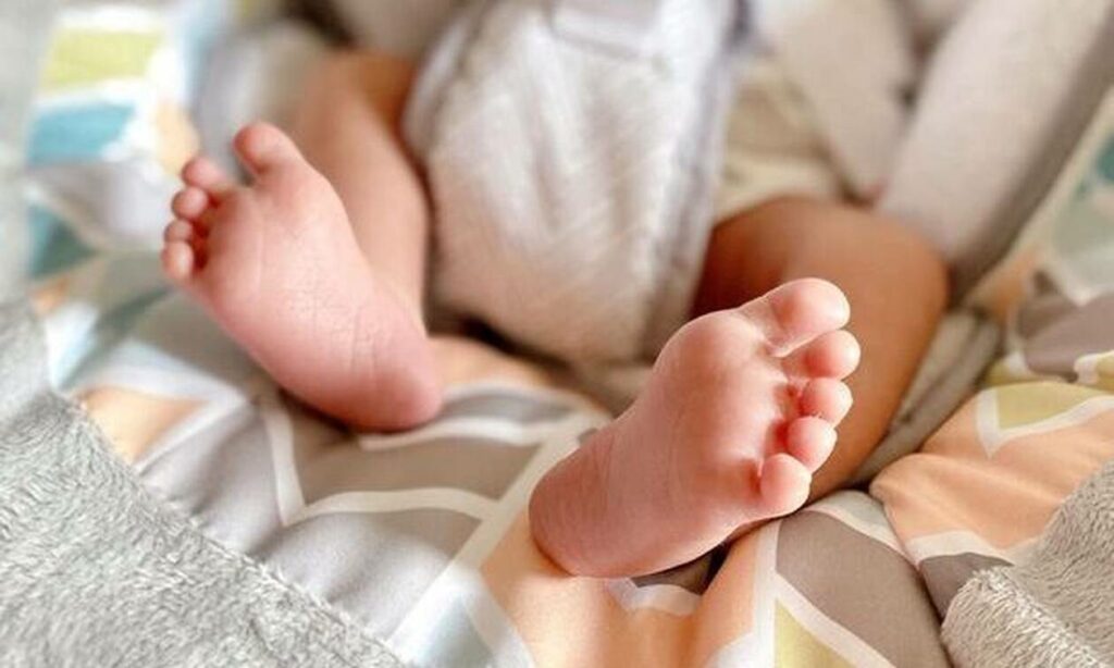 Βρετανία: Μωρό πέθανε από κοκκύτη επειδή η μητέρα του δεν εμβολιάστηκε ενώ ήταν έγκυος