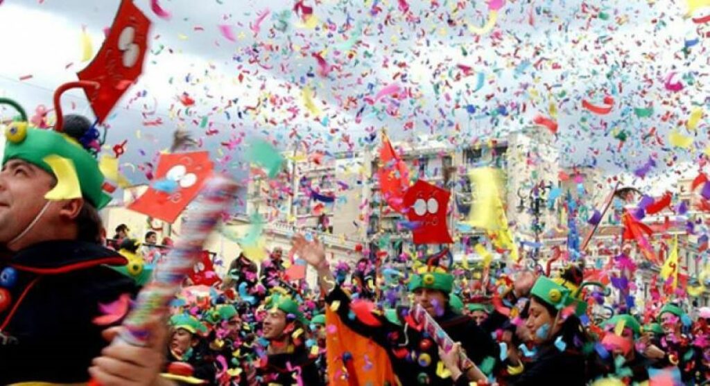 Πατρινό καρναβάλι 2022: Χωρίς παρελάσεις και φέτος αποφάσισε ο δήμαρχος Πατρέων