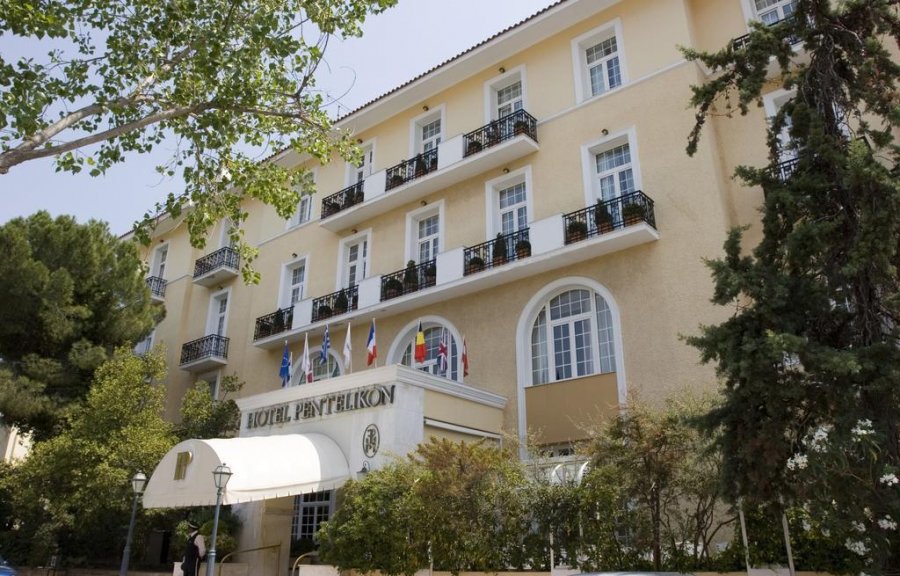 Hilton: Συμφωνία με Δουζόγλου – Τα brands που εμφανίζονται στην ελληνική αγορά