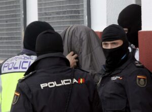 Ισπανία: Δικαστήριο αφαίρεσε τη γονιμή μέριμνα από έναν πατέρα που καταδικάστηκε για συμμετοχή σε τζιχαντιστική οργάνωση