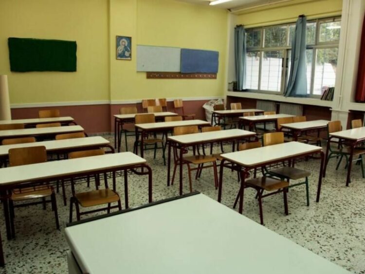 Σχολείο στο Ζεφύρι κάλεσε τους γονείς να πάρουν τα παιδιά τους επειδή «έπεφταν» πυροβολισμοί